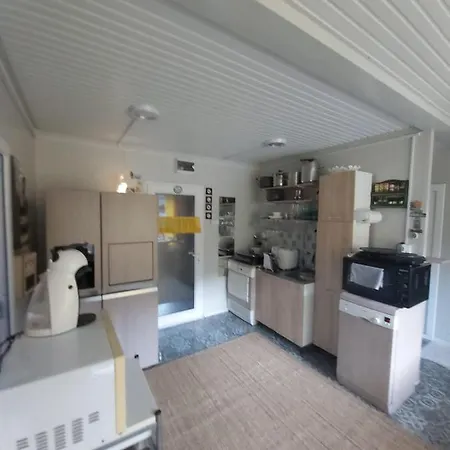 2 Mistreti - Casute Cu La Creasta Bucegilor Apartamento