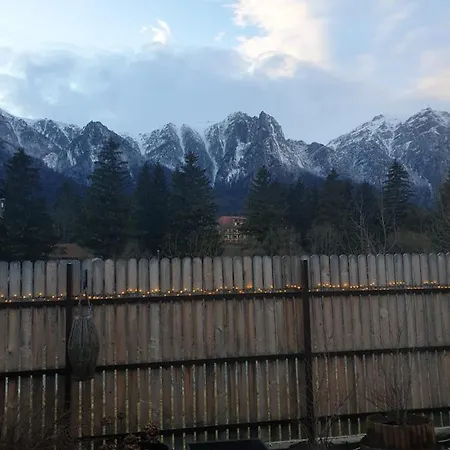 2 Mistreti - Casute Cu La Creasta Bucegilor Busteni